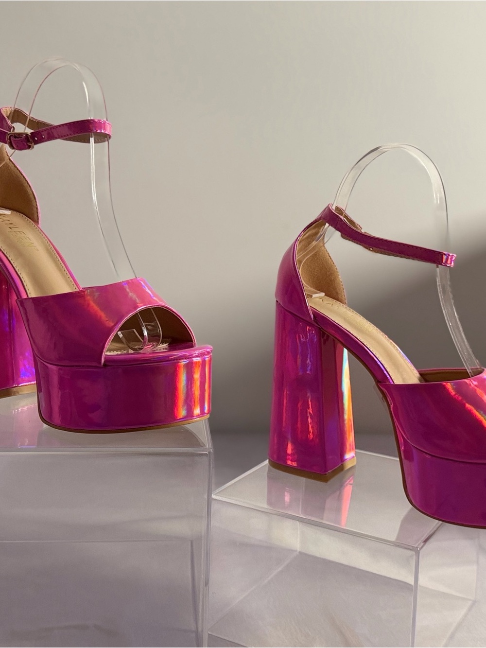 KAYLEEN By Los Angeles Metallic Hot Pink Platform Block Heel Sandal